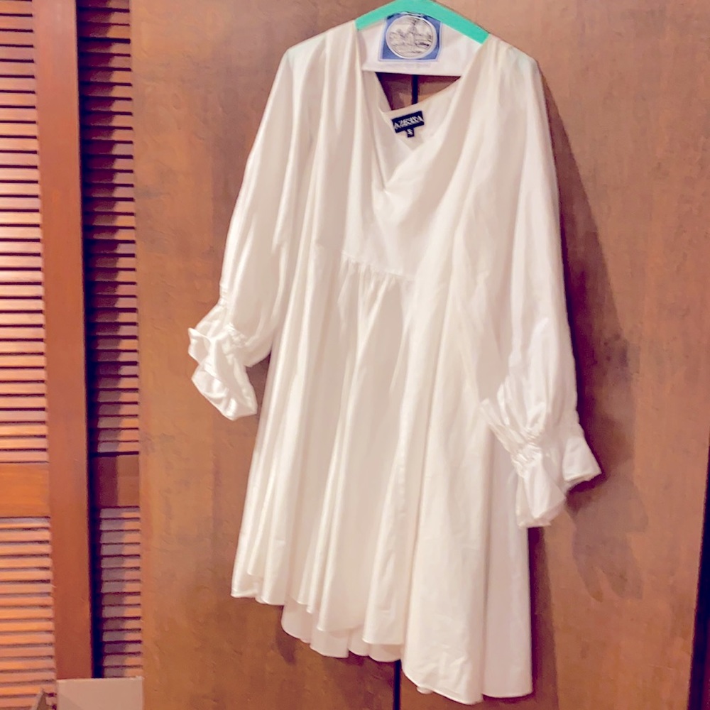 EUC WORN A FEW TIMES AZEEZA SIZE SMALL WHITE BOHO DRESS
